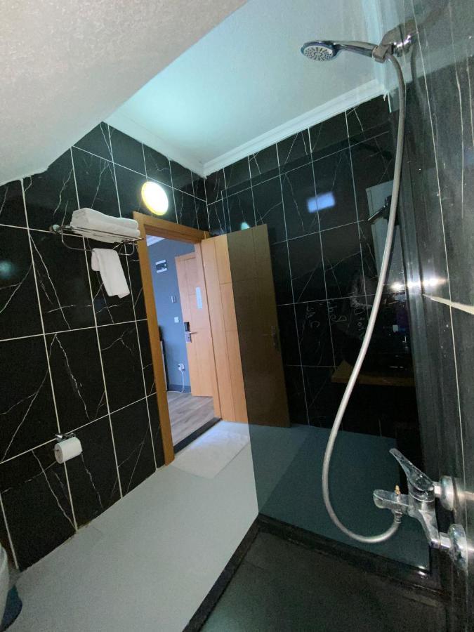 216 Hill Suites Istanbul Bagian luar foto