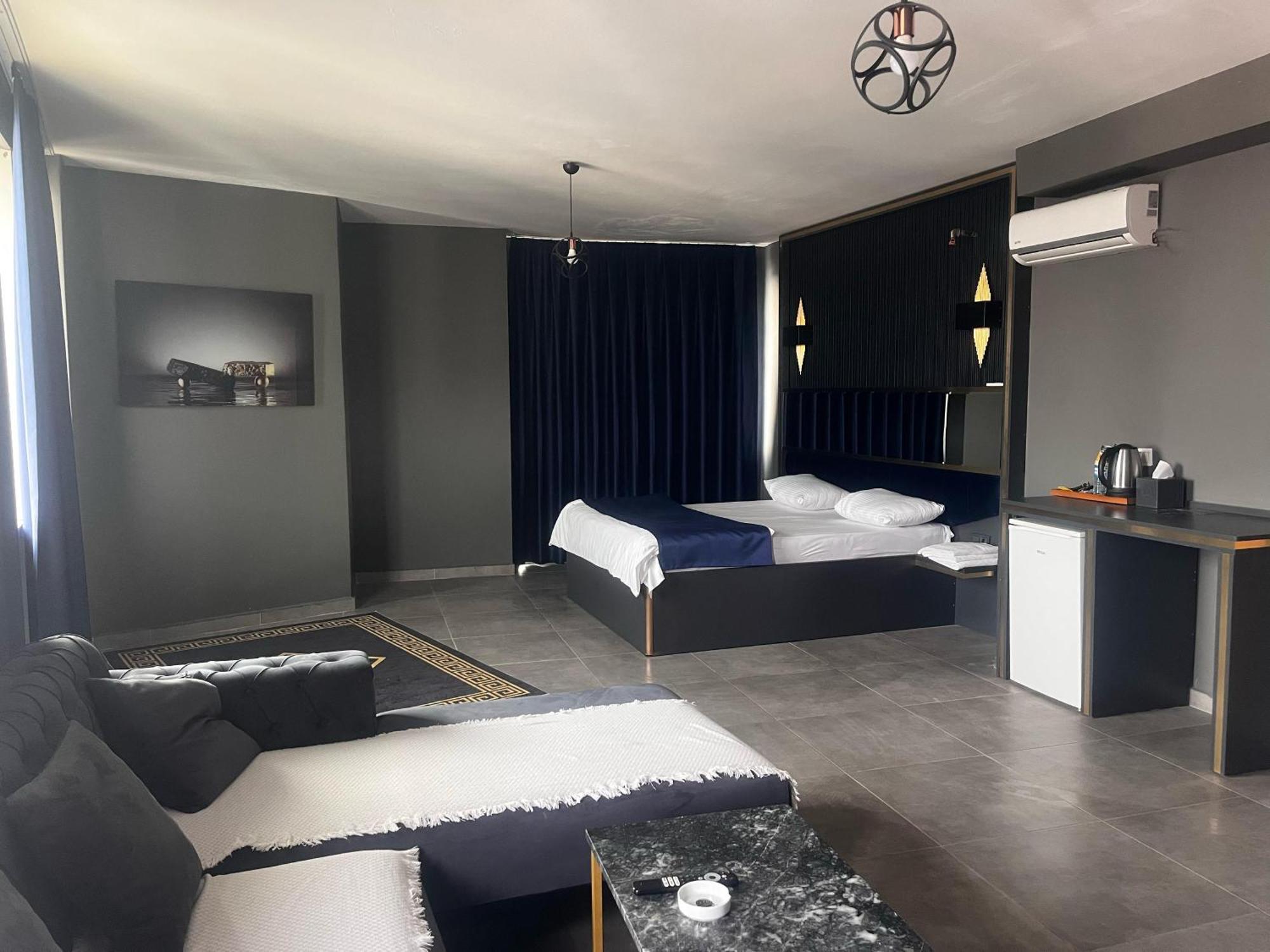 216 Hill Suites Istanbul Bagian luar foto