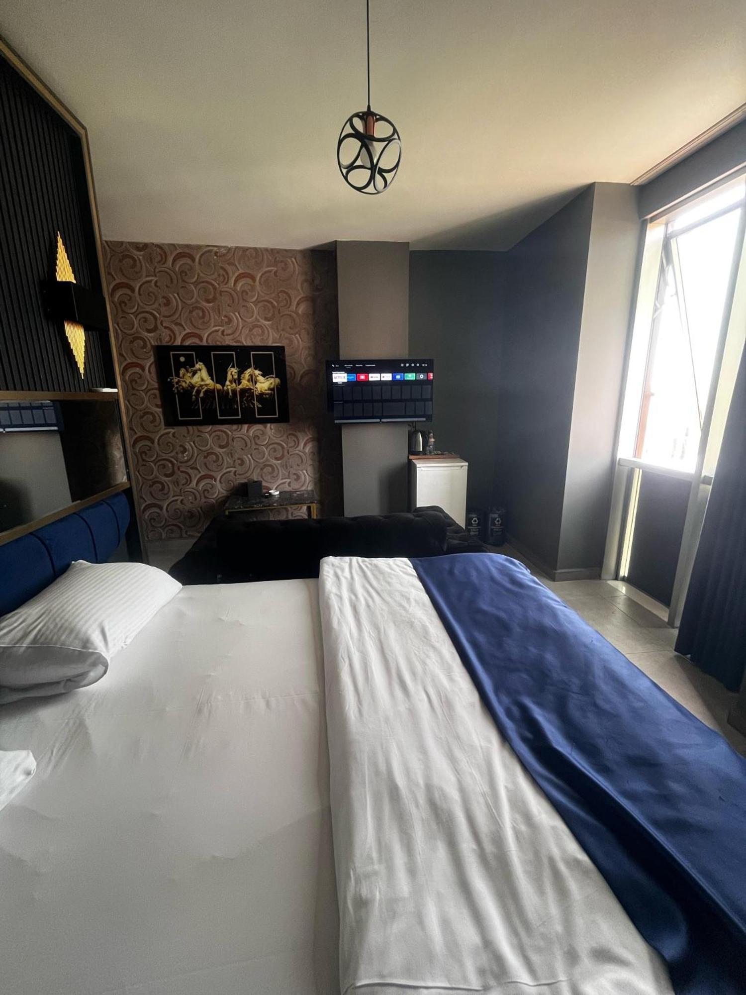 216 Hill Suites Istanbul Bagian luar foto