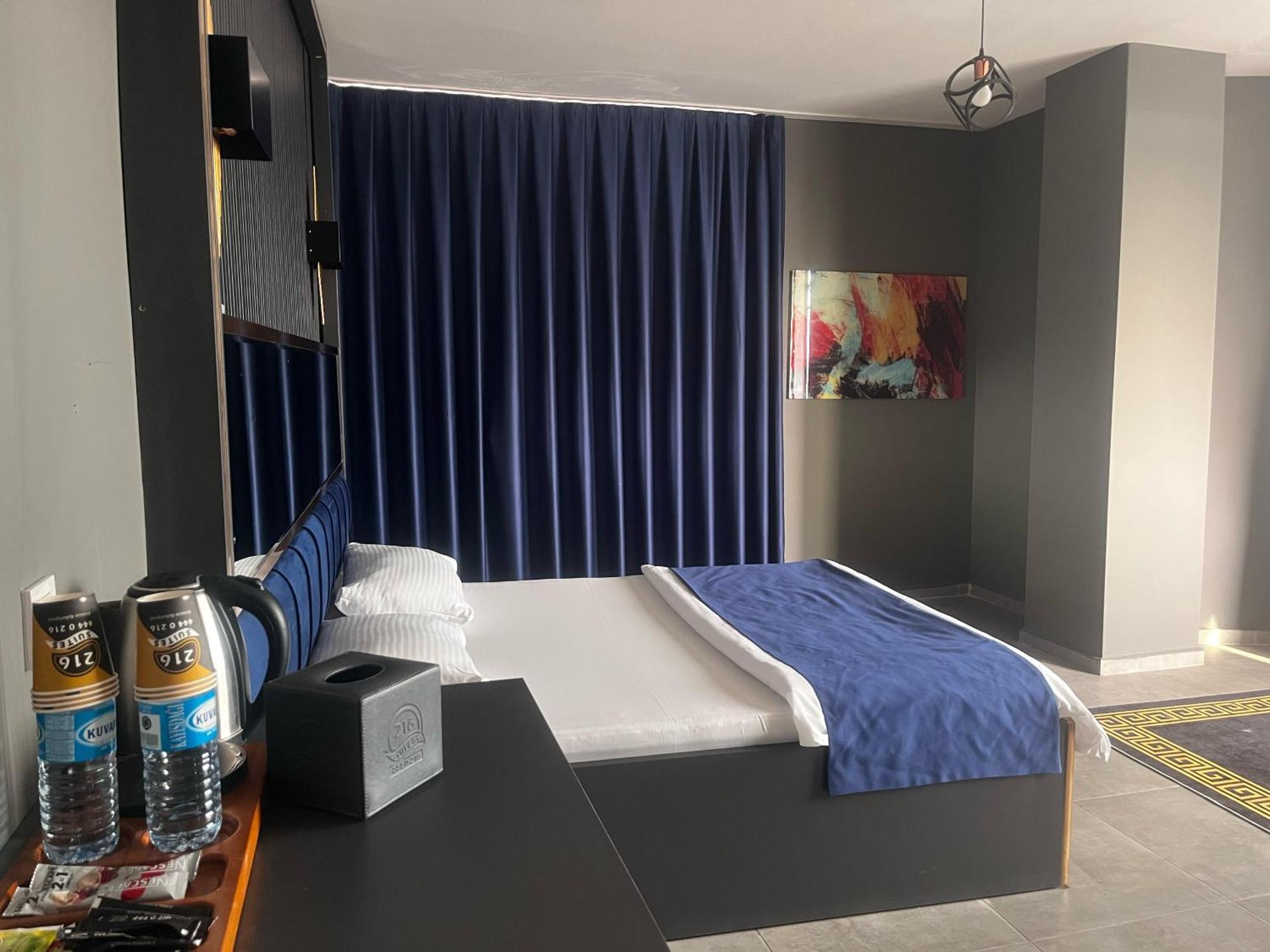 216 Hill Suites Istanbul Bagian luar foto