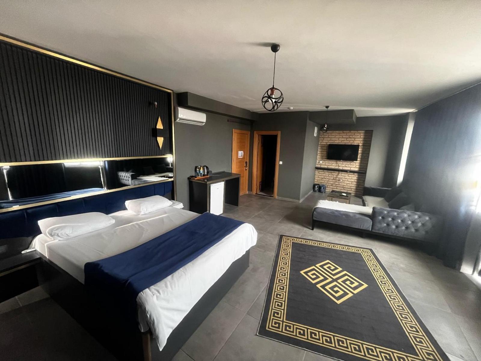 216 Hill Suites Istanbul Bagian luar foto